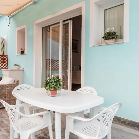 Daire Alle Pavoncelle Con Terrazzo Di 50 Mq *