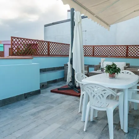 Alle Pavoncelle Con Terrazzo Di 50 Mq Daire