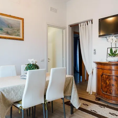 Alle Pavoncelle Con Terrazzo Di 50 Mq Daire *